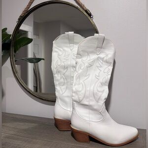 Amazon White Cowgirl Boots, 7